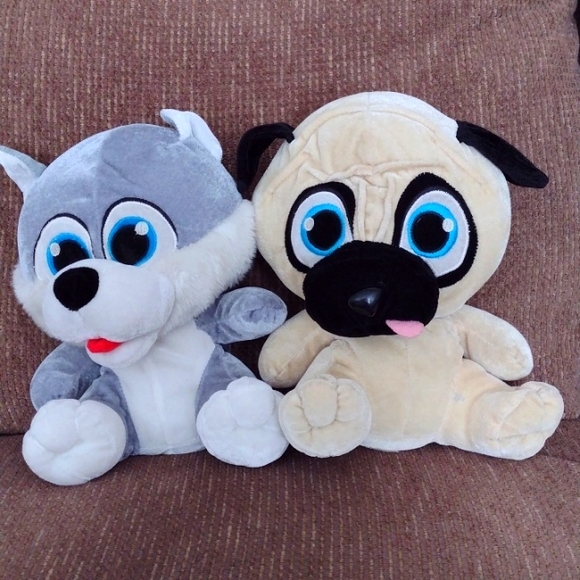 Husky & Pug Six Flags Stuffed Dogs 10" Tall - Picture 1 of 5